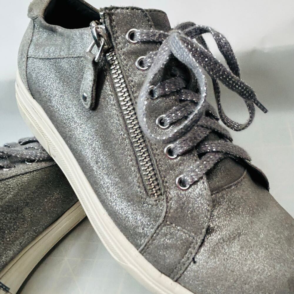 Gravity Defyer Tennis Shoes Verso grip Slip resiistance with zippers Glitter 7.5